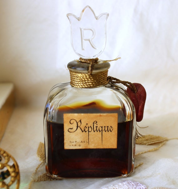 Vintage Replique Raphael 1 Ounce, 30 Ml Parfum Extrait Vintage Replique Raphael 1 Ounce, 30 Ml Parfum Extrait