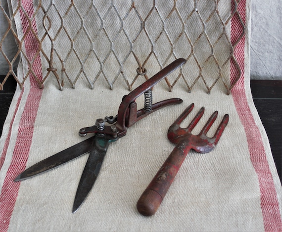 Antique garden shears deals