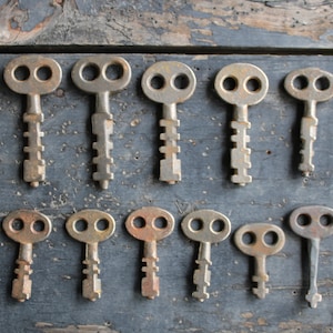15 Antique 19th c  Steel Pad Lock Keys