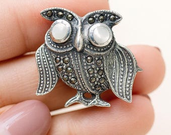 Vintage Owl Brooch with Mother of Pearl and Marcasite Animal Jewelry Gift, Woodland Nature Lover Accessory, Collectible Retro Owl Pin