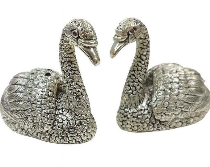 Silver Plated Swan Salt and Pepper Shaker Set Vintage Style Tableware with Ruby Eyes Collectible Bird Décor