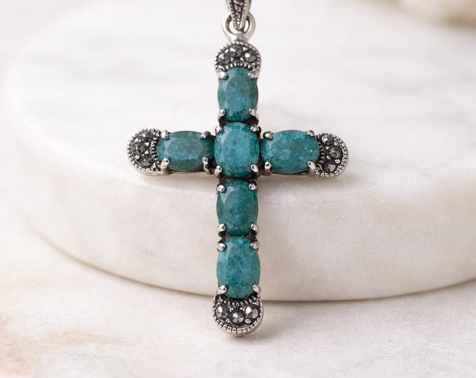 Victorian Style 925 Sterling Silver Emerald and Marcasite Cross Pendant Antique Inspired Gemstone Necklace