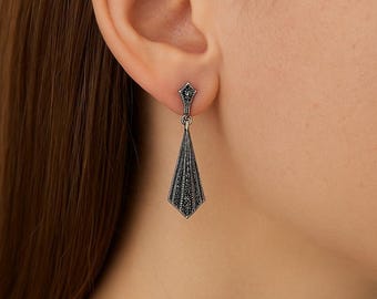 シックな輝き オニキス マルカジット ブローチ アール・デコ調 シックな輝き オニキス マルカジット ブローチ アール・デコ調 楽天