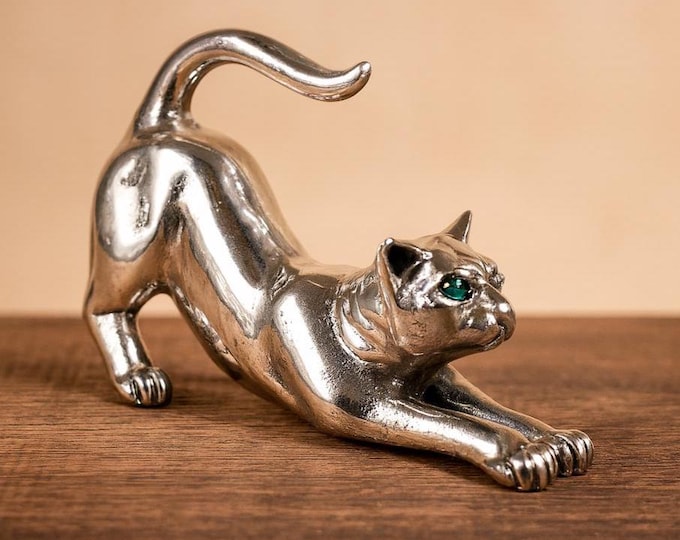 Antique Inspired Collectable Cat Figurine Emerald Eyes 925 Sterling Silver