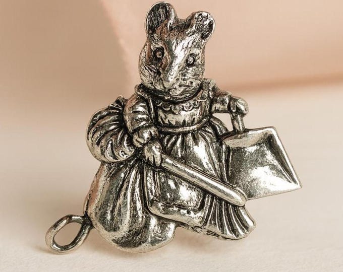 Vintage Sterling Silver Mouse Brooch Detailed Victorian-Style Animal Pin, Whimsical Mouse with Brush
