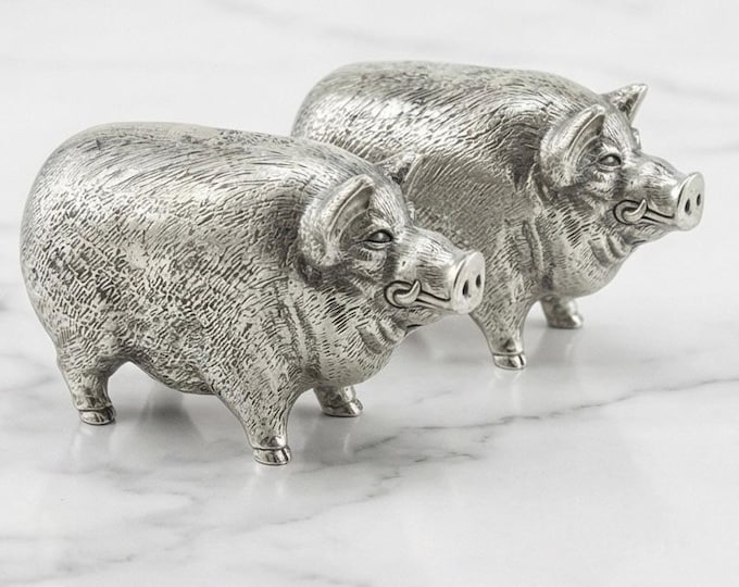 Vintage Style Silver Plated Pig Salt and Pepper Shaker Set Collectible Animal Tableware Gift