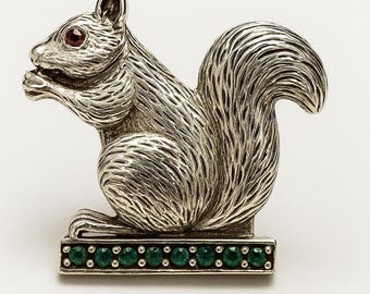 Antique Style Emerald Squirrel Brooch 925 Sterling Silver