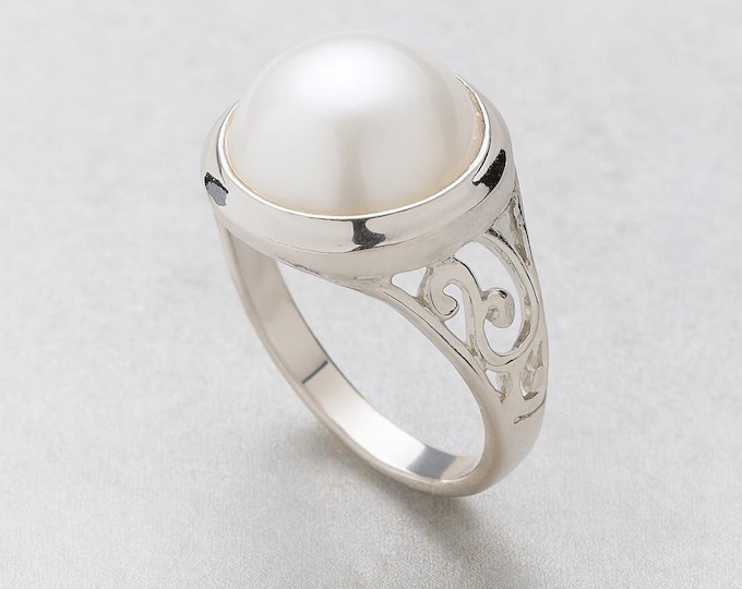Vintage Style 925 Sterling Silver White Pearl Ring Ornate Filigree Band Bold Statement Pearl Jewelry