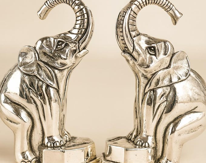 Vintage Silver Plated Elephant Salt & Pepper Shakers Antique-Style Trunk Up Elephants Collectible Tableware Gift Decor