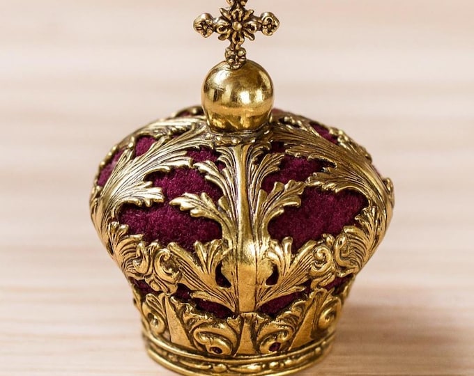 Antique Pinchbeck Crown Pin Cushion Victorian Style Sewing Accessory, Velvet & Gold Tone Collectible