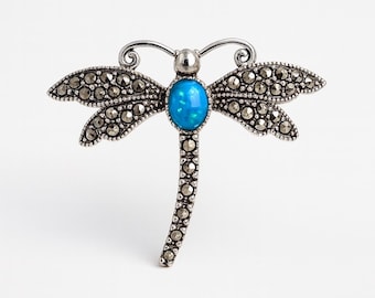 Broche de libélula em estilo antigo com opala Gilson e marcassita, em prata de lei 925 com contraste.