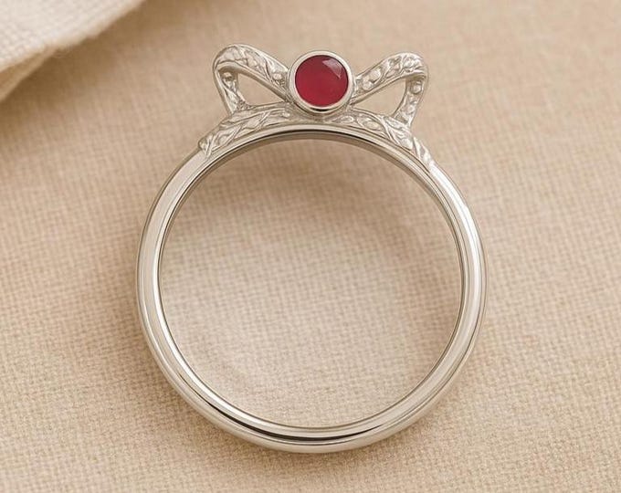 Antique Inspired Collectable Ruby Bow Magnifying Glass Pendant 925 Sterling Silver with Chain