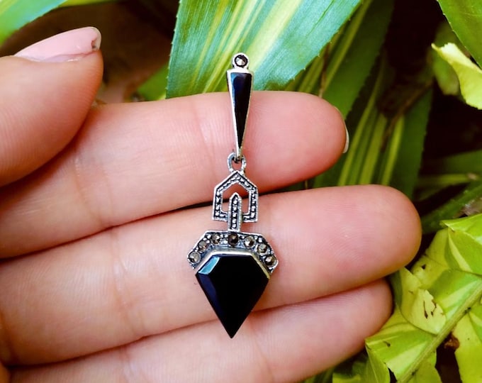 Art Deco Inspired Lapis Lazuli and Marcasite Pendant 925 Sterling Silver