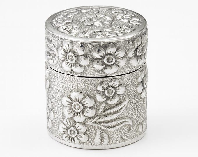 925 Sterling Silver Floral Box Pendant