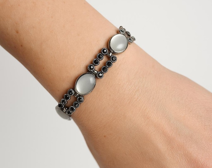 Art Deco Sterling Silver Bracelet: Mother of Pearl & Marcasite