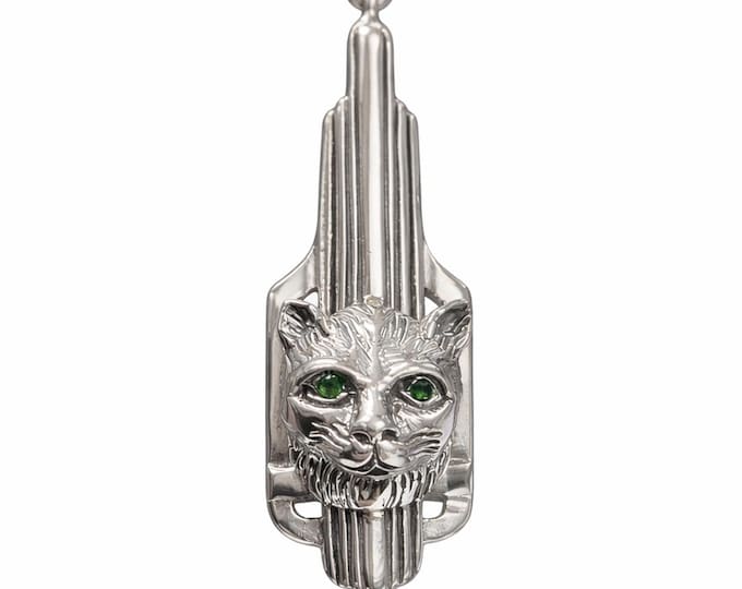 Antique Inspired Cat Emerald Eye Pendant 925 Sterling Silver