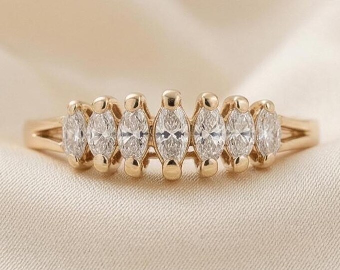 Vintage 14k Yellow Gold 0.25tcw Diamond Marquise Wedding Band Ring