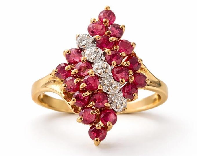 Vintage 10K Yellow Gold Natural Ruby Diamond Cluster Ring