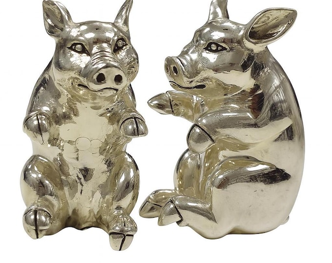 Vintage Style Silver Plated Pig Salt and Pepper Shakers Collectible Animal Tableware, Gift for Kitchen or Dining Decor