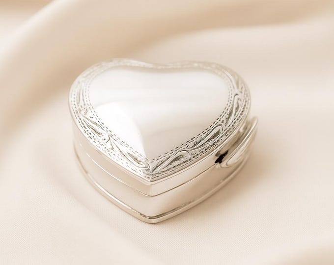 925 Sterling Silver Heart Pill Box Vintage Style Keepsake, Collectible Trinket or Jewelry Holder