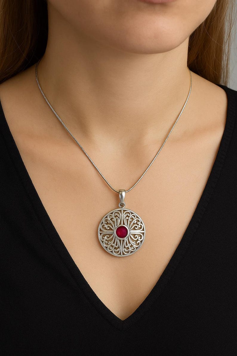 Compre Colgante De Mujer Decalage En Corte Redondo 0.008 Quilates Plata 925 Rubí