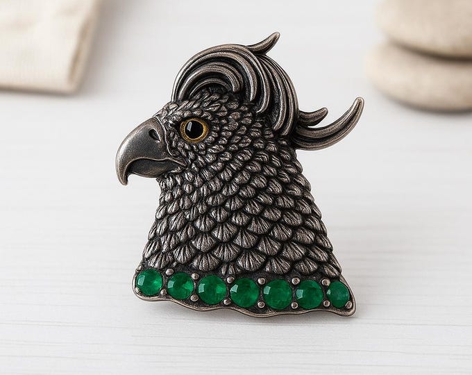 Vintage Eagle Head Brooch Pendant with Emerald Green Gemstones 925 Sterling Silver Bird Jewelry, Statement Animal Pin, Gift for Him or Her
