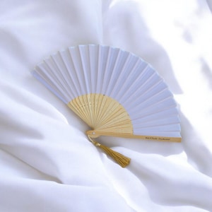 Ventaglio Personalizzato in Legno e Seta con nappina - Bomboniera Matrimonio - Accessori per Eventi / Ventaglio personalizzato
