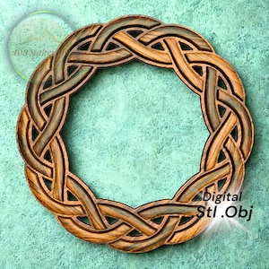 Puede incluir: Un diseño de nudo celta de madera con patrones entrelazados. El diseño presenta una forma circular con una combinación de colores marrón claro y gris. El texto "Digital Stl .Obj" es visible en la parte inferior derecha.