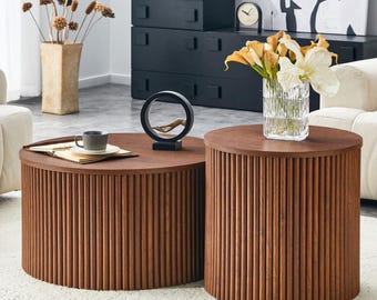 Zestaw stolików kawowych w orzechowym stylu Canneté, elegancki, nowoczesny, luksusowy, oszczędzający miejsce, kontenerowy, do salonu, biura, meble wypoczynkowe z listwami