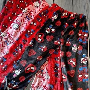 HK x Spider Fluffy Pyjamas: Kawaii-parpyjamasar Julpyjamas