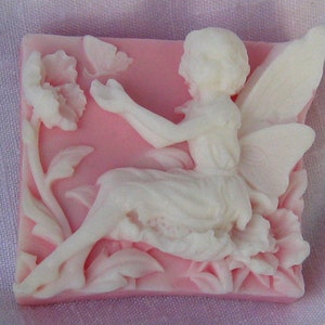 Pink and White Cameo Fairy Sweet Pea Glycerin Soap, Flowers Butterflies and Fairy Glycerin Soap, Angel Soap, Moisturizing Glycerin Soap afbeelding 1