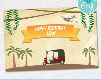 Op de afbeelding: Een verjaardagskaart met een tropisch thema. De kaart heeft een gele banner met de tekst "Happy Birthday Liam" en een rode en zwarte auto-riksja. De kaart heeft een vintage look met een bruine achtergrond en palmbomen.