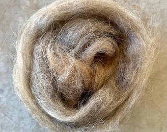 Karakul Roving - Natural ready-to-spin wool