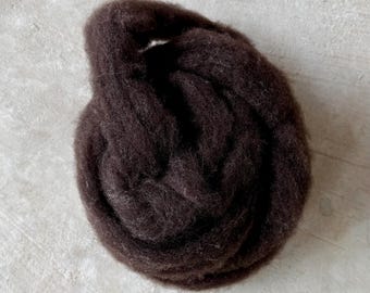 Romeldale Roving - Natural ready-to-spin wool