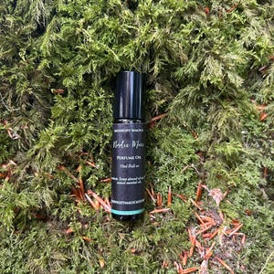 Nordic Moss Roll On Perfume