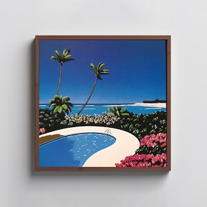 Puede incluir: Una impresión enmarcada de una escena tropical con una piscina, palmeras y un cielo azul. La piscina está rodeada de exuberante vegetación y flores.