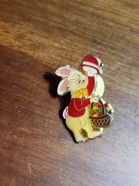Sweet Vintage Easter Bunny Pin
