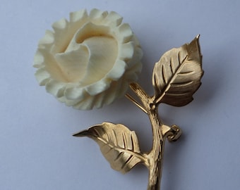 Pin vintage tallado rosa grande 3D floral realista