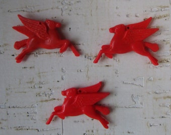 Vintage Charms Winged Horse Pegasus Red Plastic Collection Of 3  Mobil Gas