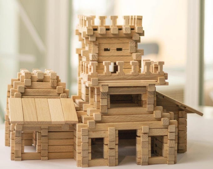 Hölzernes Burg Erbauer Set: 294-teilige Montessori Bausteine