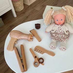 Hairdresser Toys Set Pretend Hairdresser Kids Beauty Salon Wooden Hairdresser Tools Role Play Salon Imaginative Play Safe Toys for Babies