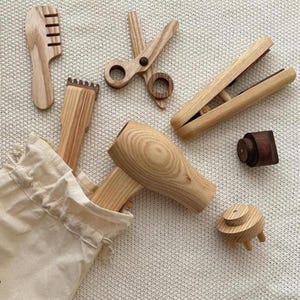 Hairdresser Toys Set Pretend Play Kids Beauty Salon Wooden Hairdresser Tools Role Play Set Safe Toys Gift for Toddler Imaginative Play