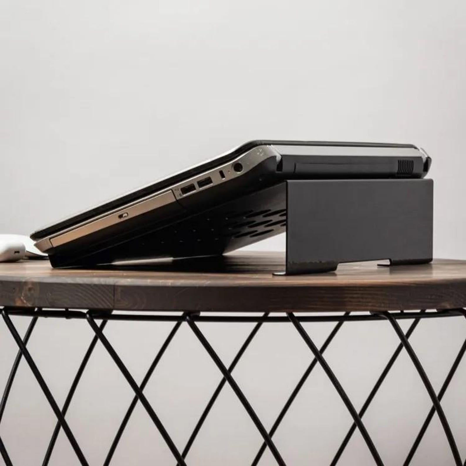 Metal Laptop Stand for Table, Modern Desk Stand for Office and Home ...