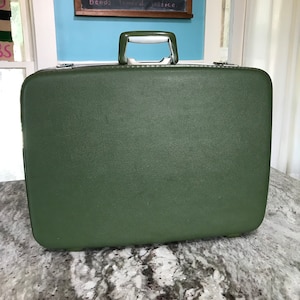 VintageビンテージSamsoniteサムソナイトLeather Trunk Vintage 1950s Samsonite Streamlite Luggage in Saddle Tan by