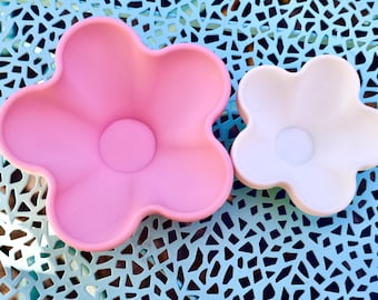 Flower Ashtray | Unique Stoner Gift | Many Colors and Sizes Available