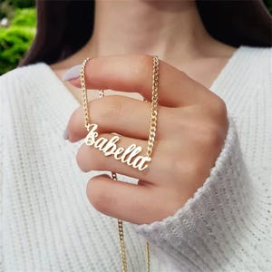 Collar con nombre personalizado – Colgante personalizado con cadena cubana de 5 mm – Joyería de acero inoxidable dorado – Collar con letras personalizado para hombre y mujer