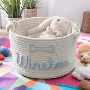 Personalisierter Hunde Spielzeugkorb – Haustier Aufbewahrungskorb für Spielzeug – Hunde Spielzeug Organizer mit Name – Süßes Welpen Geschenk – Jutekorb für Hunde