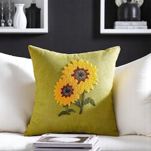 Federa per cuscino ricamata con margherite – Federa per cuscino verde e giallo fatta a mano – Regalo per la casa floreale – Federa per cuscino boho