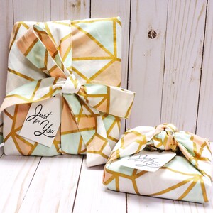 Geometrische Furoshiki Geschenkverpackung: Wiederverwendbares Baumwolltuch
