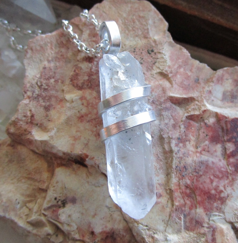 Natural Clear Quartz Crystal Druzy Point Wire Wrapped Pendant Necklace immagine 3